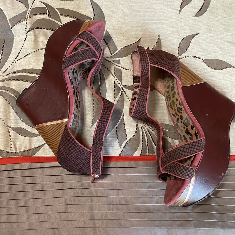 Jessica Simpson Wedges